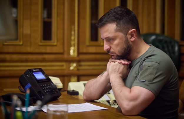 Президент України провів телефонну розмову з Президентом Франції