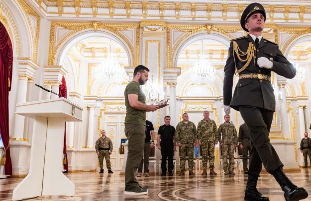 Воєнна розвідка України є однією з найфаховіших у світі, розвідники доводять це щодня в боях за нашу державу – Володимир Зеленський