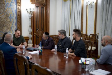 Андрій Єрмак обговорив з представниками Центру прав людини Рауля Валленберга підтримку України 