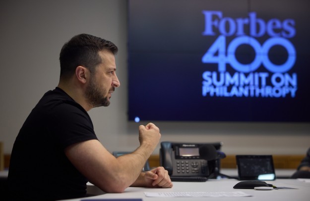 Що більше доданої вартості виробляє Україна, то більше доданої безпеки отримують люди у світі – виступ Президента України на саміті філантропії Forbes 400