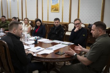 Андрій Єрмак провів нараду щодо підготовки плану реабілітації та допомоги звільненим з полону