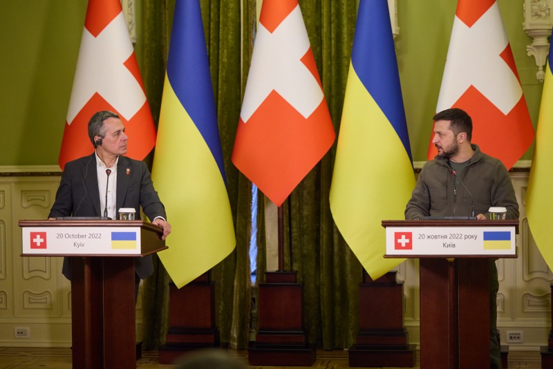 Будівництво бомбосховищ, розмінування, модернізація залізниці. Про що ще Зеленський домовлявся з президентом Швейцарії (ФОТО, ВІДЕО) 3 Будівництво бомбосховищ, розмінування, модернізація залізниці. Про що ще Зеленський домовлявся з президентом Швейцарії (ФОТО, ВІДЕО) 2