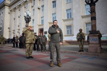 Volodymyr Zelenskyy took part in hoisting the State Flag of Ukraine in liberated Kherson