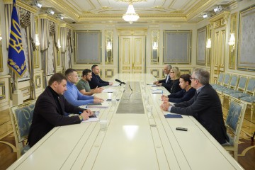 Head of State meets with Vice President of World Bank