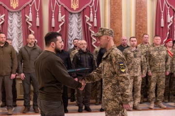 On the occasion of the Day of the Armed Forces, the Head of State awarded the title of Hero of Ukraine, presented battle flags, honorary titles and ribbons of the Presidential honorary award