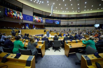 Український європейський спосіб життя Росія намагається знищити; ми цього не дозволимо – виступ Президента на спеціальному пленарному засіданні Європарламенту