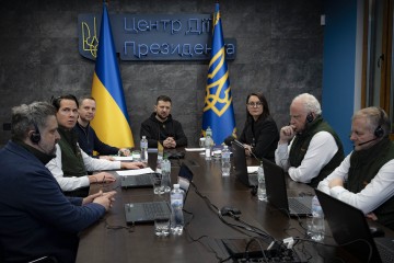 Volodymyr Zelenskyy meets with senior members of JP Morgan, takes part in investment summit organized by holding