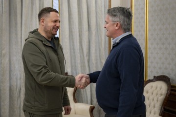 Андрій Єрмак передав генеральному секретарю Організації економічного співробітництва та розвитку лист щодо підтвердження членства України у Робочій групі ОЕСР