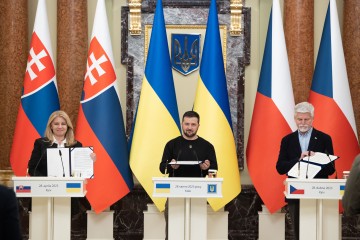 There can be no defense taboos in security assistance to Ukraine – Volodymyr Zelenskyy after a meeting with leaders of the Czech Republic and Slovakia