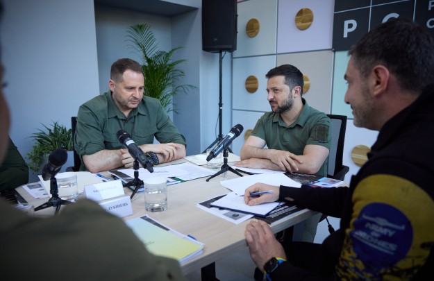 Президент ознайомився з планом повернення незаконно депортованих Росією дітей Bring Kids Back UA та взяв участь у відкритті Центру захисту прав дитини