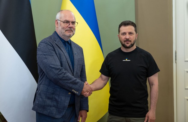 Volodymyr Zelenskyy following talks with Alar Karis in Kyiv: We can prepare more powerful steps at the front together