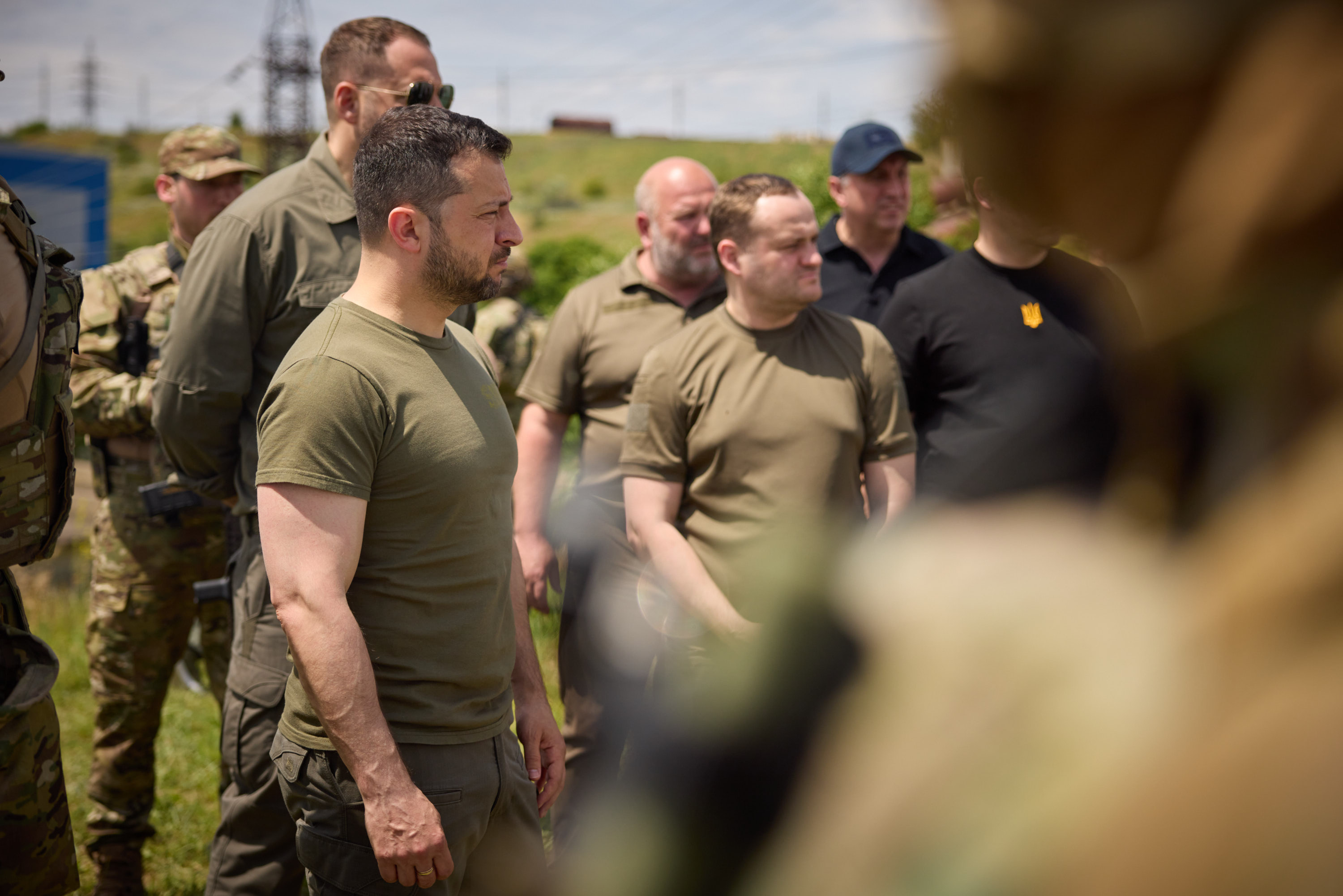 Під час робочої поїздки до Миколаївської області Президент України Володимир Зеленський оглянув стан головної насосної станції Управління каналів річки Інгулець, яка була затоплена через підрив греблі Каховської ГЕС, 8 червня 2023 року.