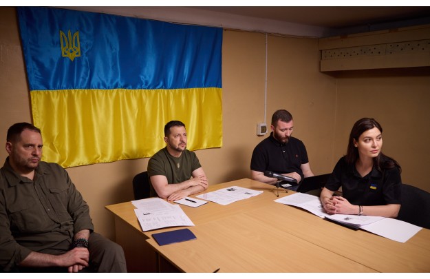 Volodymyr Zelenskyy held a video call with representatives of the global environmental protection community in Kryvyi Rih and invited them to join the international working group on countering Russia's environmental crimes