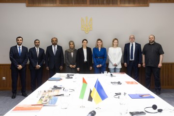 Олена Зеленська обговорила будівництво нових будинків для українських прийомних родин із Маріам Альмхейрі, міністеркою з питань зміни клімату та навколишнього середовища ОАЕ