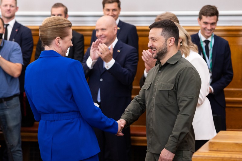 У Копенгагені Володимир Зеленський зустрівся з данськими парламентарями, представниками бізнесу та української громади