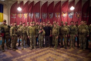 Під час робочої поїздки в Запорізьку область Президент України Володимир Зеленський побував у командних пунктах бойових бригад, які беруть участь у звільненні української землі у складі оперативно-стратегічного угруповання військ «Таврія». Глава держави відвідав командні пункти 148-ї окремої артилерійської бригади, 82-ї окремої десантно-штурмової бригади та 71-ї окремої єгерської бригади, 4 вересня 2023 року