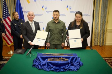 За участю Президента у Вашингтоні відбулася церемонія повернення культурних цінностей, викрадених із тимчасово окупованих територій України