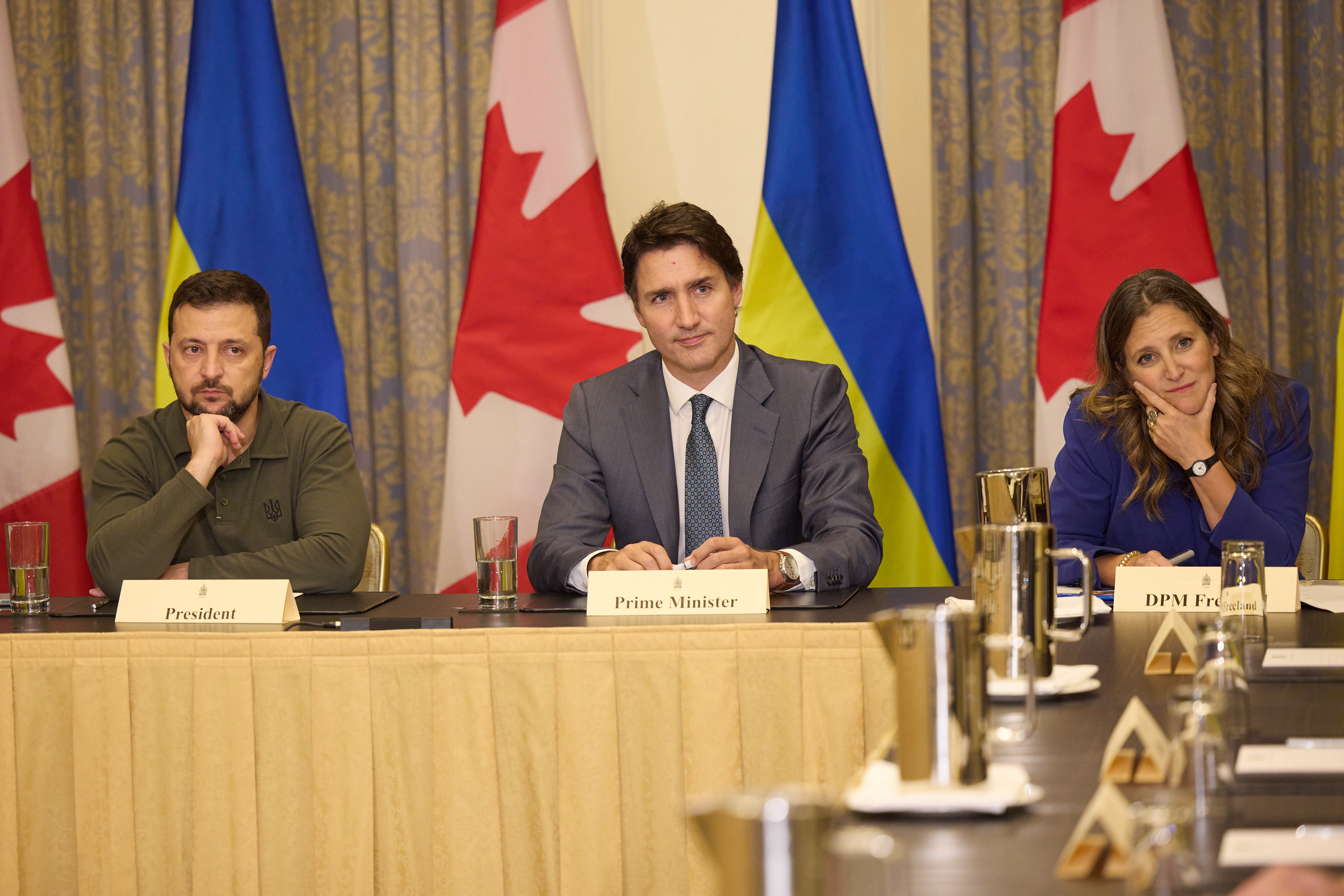 volodymyr-zelenskyy-and-justin-trudeau-met-with-representatives-of