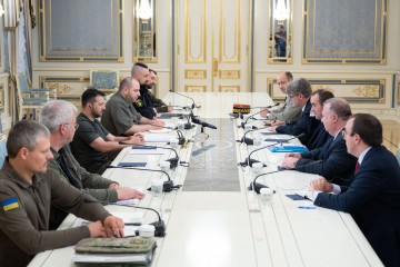 Владимир Зеленский встретился с министром вооруженных сил Франции