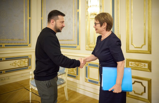 Глава государства провел встречу с президентом ЕБРР