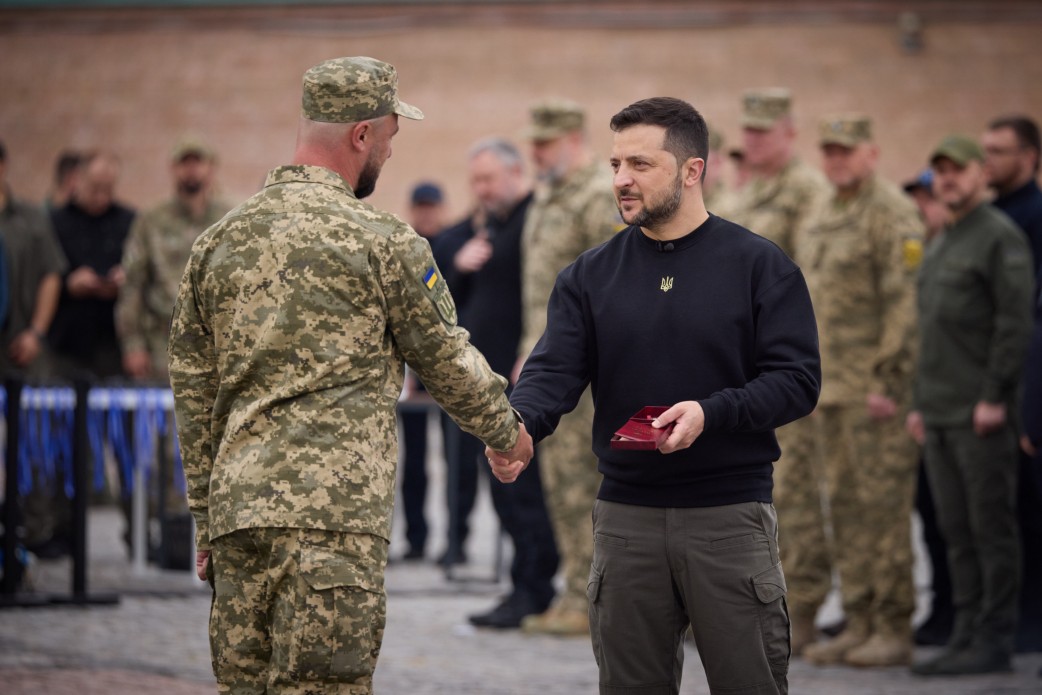 У День захисників і захисниць України Президент вручив державні нагороди та взяв участь у складанні присяги війковими ліцеїстами