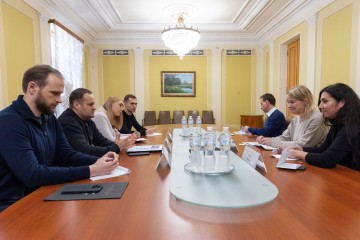 Олексій Кулеба зустрівся з представницею Управління Верховного комісара ООН з питань біженців в Україні
