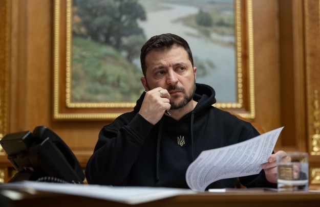 Володимир Зеленський провів телефонну розмову з Еммануелем Макроном