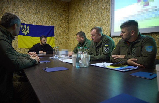 In Kherson, the President held a meeting with the military command on the situation in the key areas of hostilities