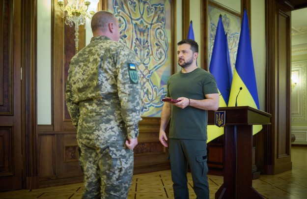 Президент наградил военных, которые изменили ситуацию в Черном море в пользу Украины и мира