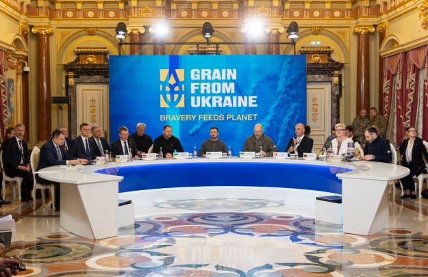 Владимир Зеленский на втором международном саммите Grain from Ukraine: Никогда больше голод не должен стать оружием против свободы людей