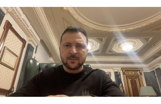 Сьогодні збили російський бойовий літак у районі Зміїного, який заходив для удару по Одеській області – звернення Президента України