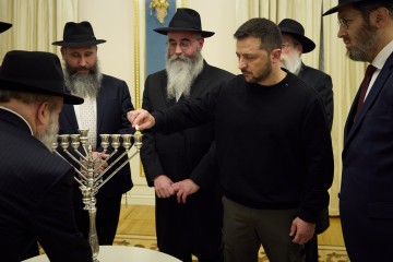 Глава держави взяв участь у церемонії запалення ханукальних свічок