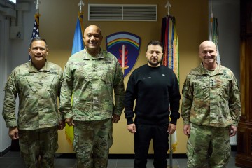 President of Ukraine visits command of the U.S. Army Europe