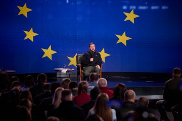 Україна працює над розробкою військового компонента безпекових гарантій – Президент 