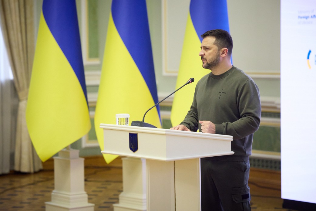 Володимир Зеленський привітав українських дипломатів із Днем працівників дипломатичної служби та окреслив зовнішньополітичні цілі на наступний рік