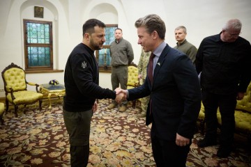 Президент України зустрівся з міністром оборони Швеції