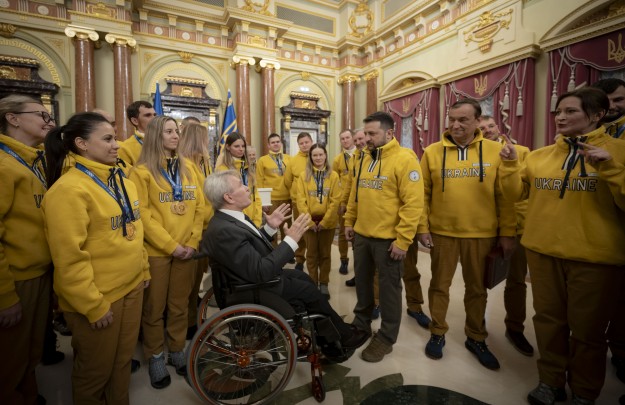 Президент нагородив дефлімпійців, які вперше за роки незалежності України перемогли в загальнокомандному заліку на зимових іграх