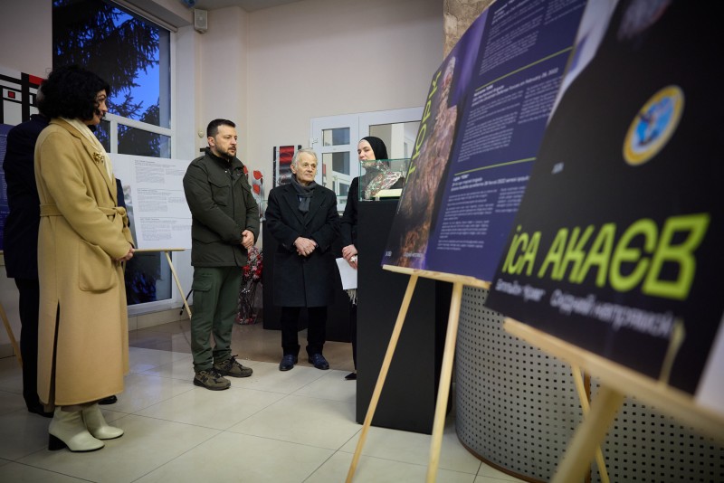 Зеленський провів спільний іфтар із представниками мусульманської спільноти України. Були посли багатьох країн (ФОТО, ВІДЕО) 9