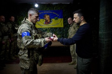 Володимир Зеленський у Харкові відзначив державними нагородами воїнів 92-ї ОШБр імені кошового отамана Івана Сірка