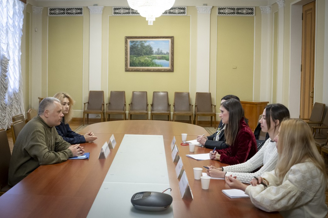 Le chef adjoint du bureau présidentiel Igor Zhovkva a rencontré le secrétaire gé...