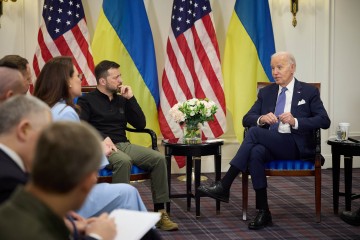 Новий пакет військової допомоги та подальша підтримка: Президент України зустрівся з Президентом США