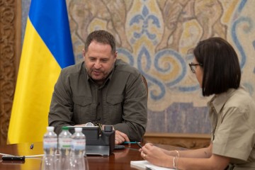 Підтримка з боку США та реалізація пунктів Формули миру: Андрій Єрмак провів телефонну розмову з Філом Гордоном