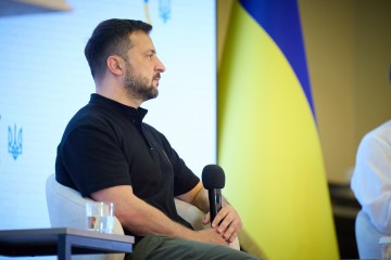 Володимир Зеленський: Україну відділяє від зупинки просування російської армії на фронті тільки одне рішення – рішення щодо далекобійності
