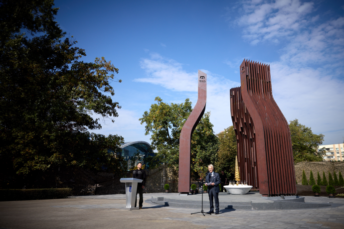 Memorial To The Victims Of The Crimean Tatar Genocide Unveiled In Kyiv memorial-to-the-victims-of-the-crimean-tatar-genocide-unveiled-in-kyiv