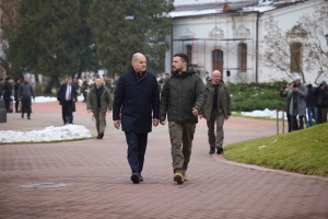 Президент України Володимир Зеленський і Федеральний канцлер Німеччини Олаф Шольц зустрілися в Києві, 2 грудня 2024 року.