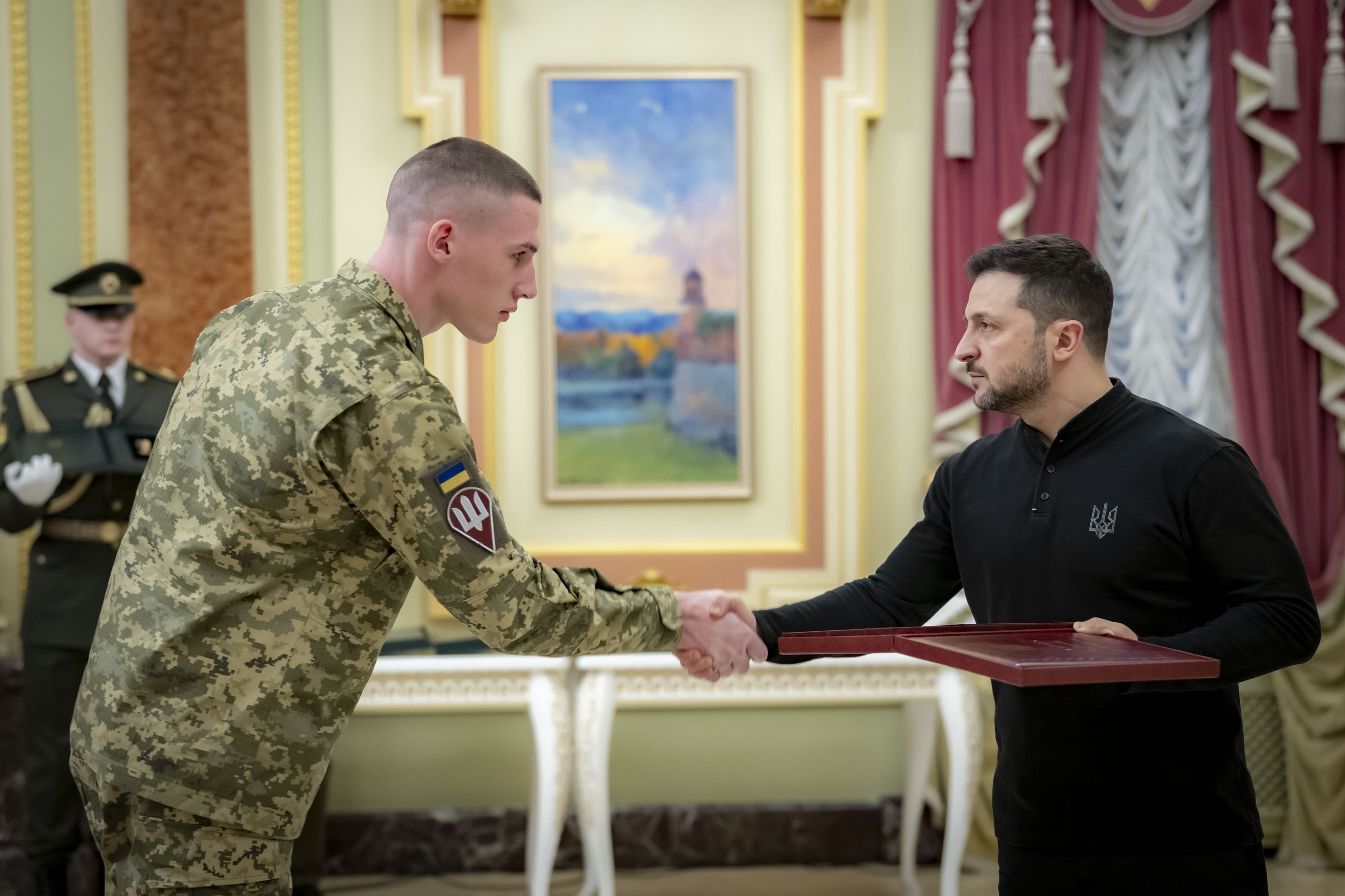 Президент відзначив державними нагородами воїнів, які беруть участь у Курській операції, 6 лютого 2025 року.