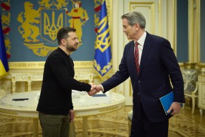 Президент України Володимир Зеленський зустрівся з міністром фінансів США Скотом Бессентом у Києві, 12 лютого 2025 року.
