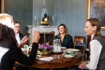 Освітня співпраця та облаштування шкільних укриттів: Олена Зеленська провела зустрічі з першою леді й міністром освіти Фінляндії
