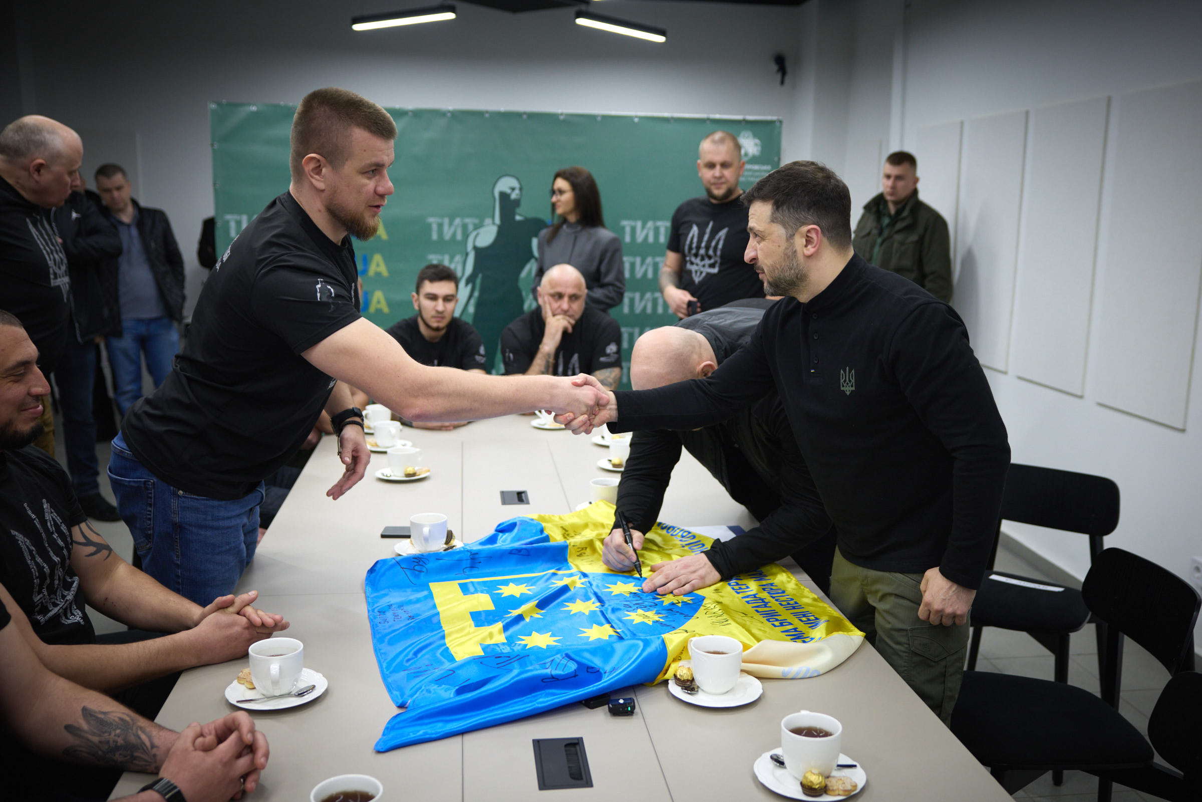 У Дніпрі Президент Володимир Зеленський зустрівся з ветеранами-добровольцями, 2 квітня 2025 року.