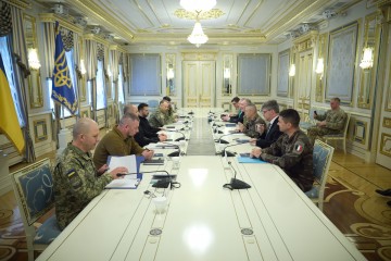 Президент провів зустріч із начальниками штабів оборони Франції та Великої Британії 